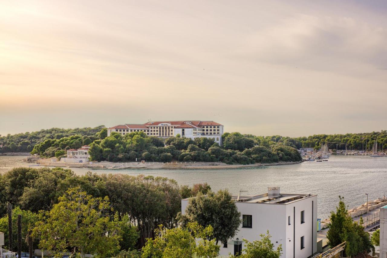 Apartamento Tomisha Pjescana Uvala Exterior foto