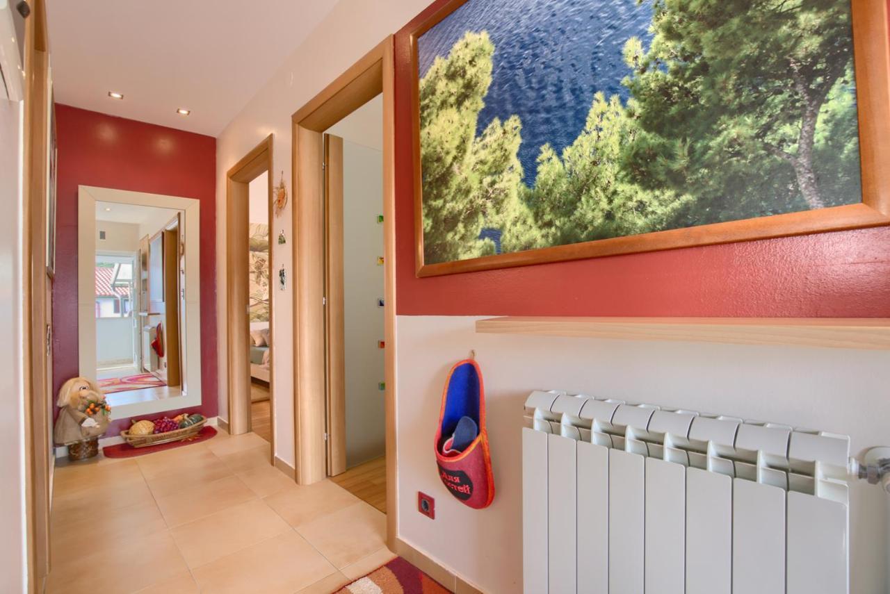 Apartamento Tomisha Pjescana Uvala Exterior foto