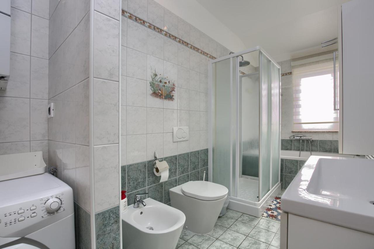 Apartamento Tomisha Pjescana Uvala Exterior foto